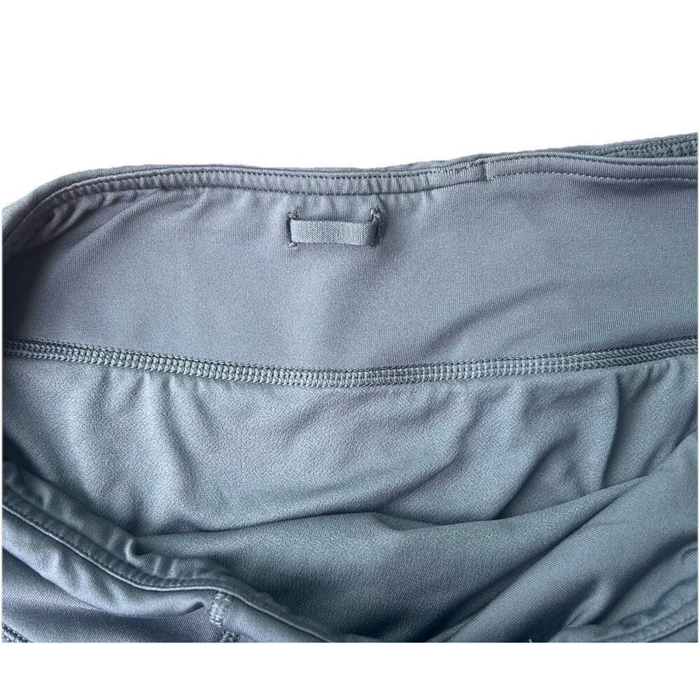 Athleta Women’s Ready Set Go Gray Running Shorts Size M Zippered Pocket - Picture 6 of 8